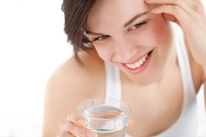 Bienfaits du Cure d'Eau pour la Santé et pour Réhydratation . Voici les Cinq meilleurs façon de boire de l'eau pour une Bonne santé. Cela fonctionne toujours.